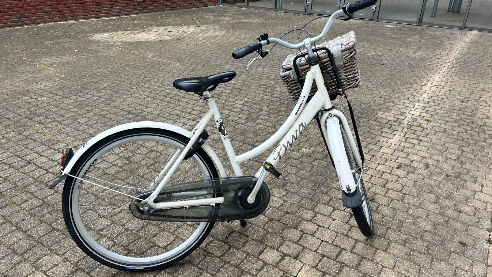 Gave Batavus DIVA 26”inch damesfiets met Mandje en ABUS slot, Fietsen en Brommers, Fietsen | Meisjes, Zo goed als nieuw, 26 inch of meer