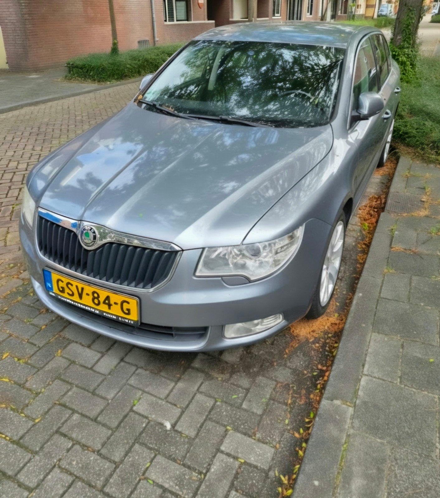 Skoda Superb 1.8 TSI 118KW Comfort 2008 Grijs, Stof, 4 cilinders, 700 kg, 160 pk