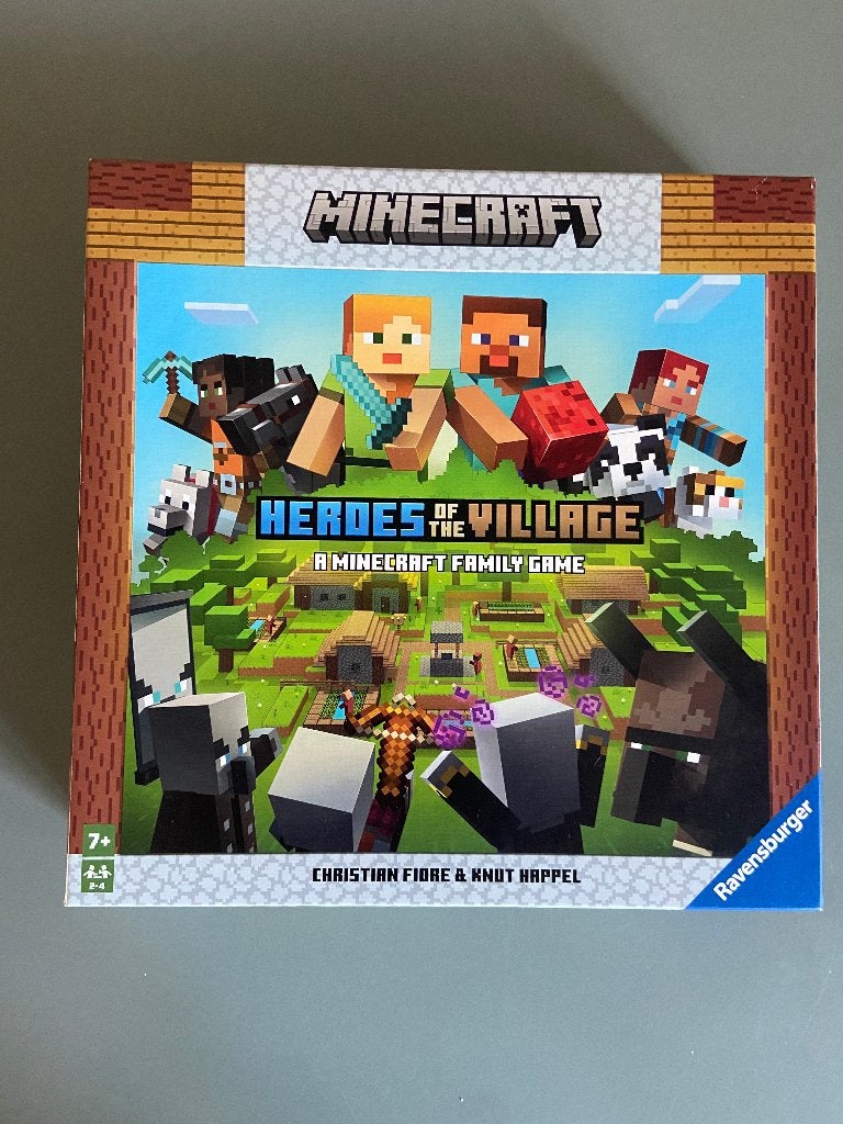 Minecraft Hero of the Villages Bordspel, Ophalen of Verzenden, Zo goed als nieuw