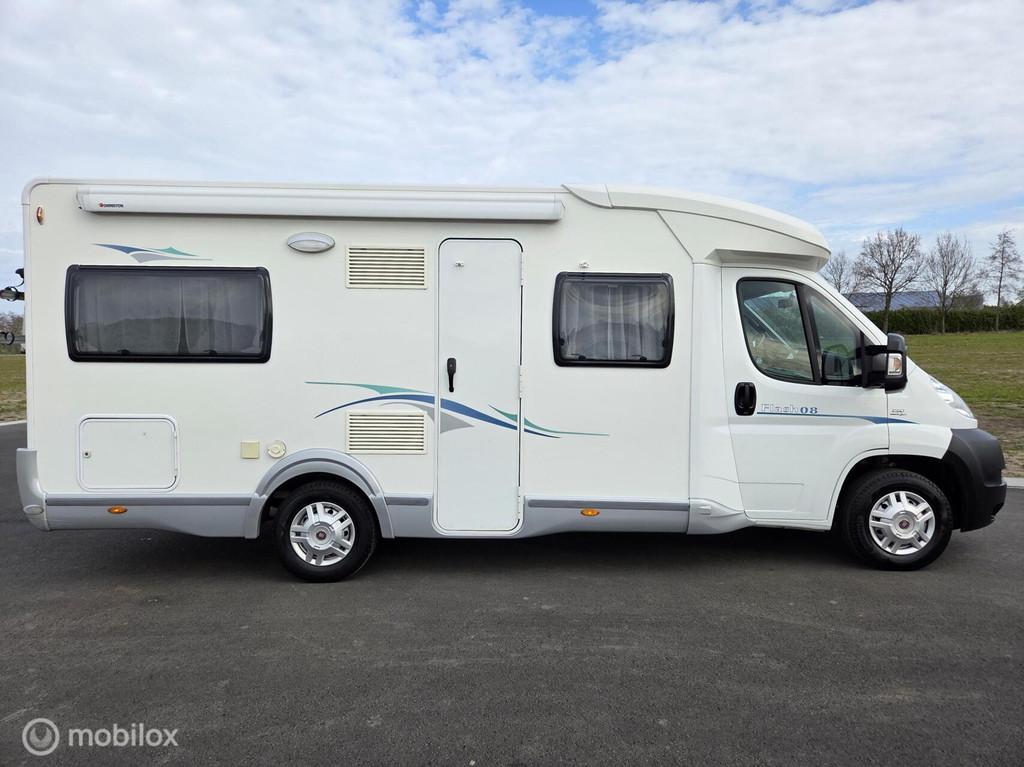 Chausson Flash 08 Half-integraal 2010 ☆131pk Cruise Airco, Luifel, Half-integraal, Achteruitrijcamera, Koelkast