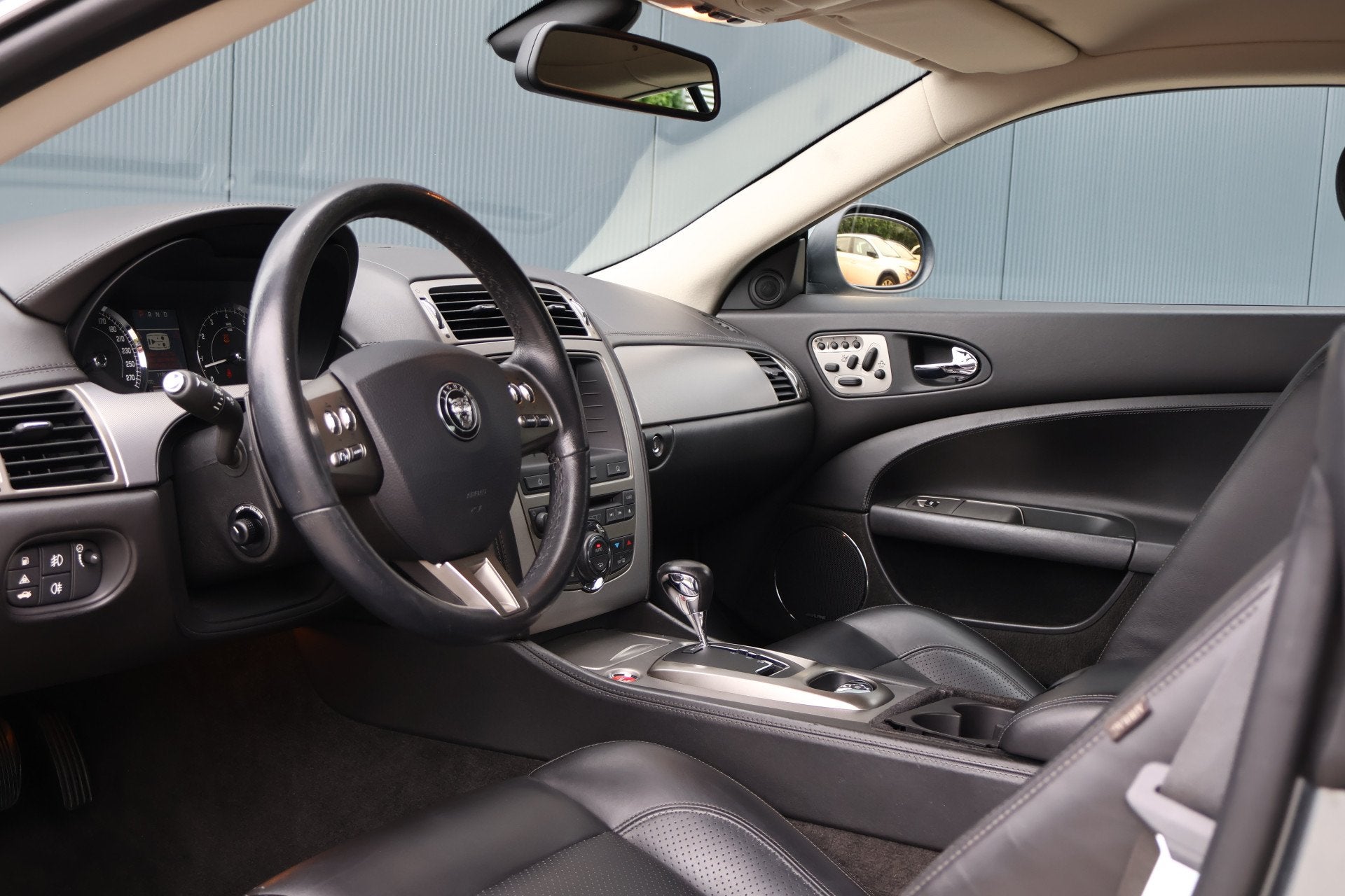 Jaguar XK 4.2 V8 Coupé Origineel NL | Specialist Onderhoude, Auto's, Jaguar, Achterwielaandrijving, Gebruikt, Met garantie (alle)