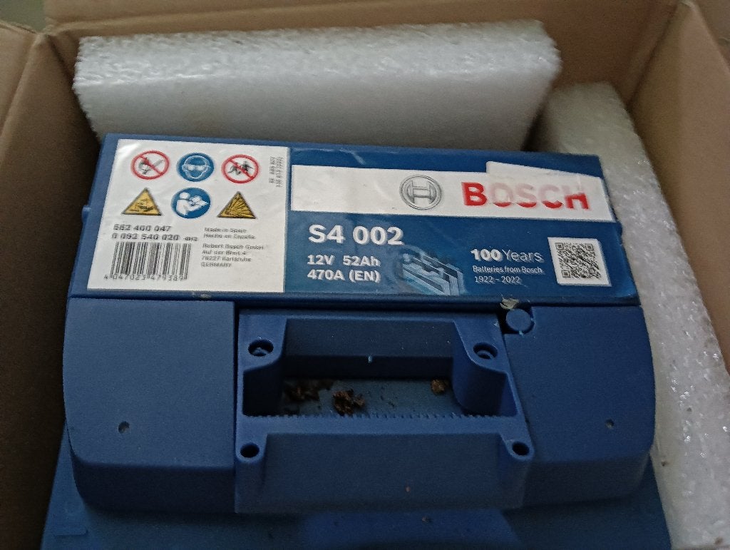 nieuwe BOSCH accu  wegens overkompleet, Auto-onderdelen, Nieuw