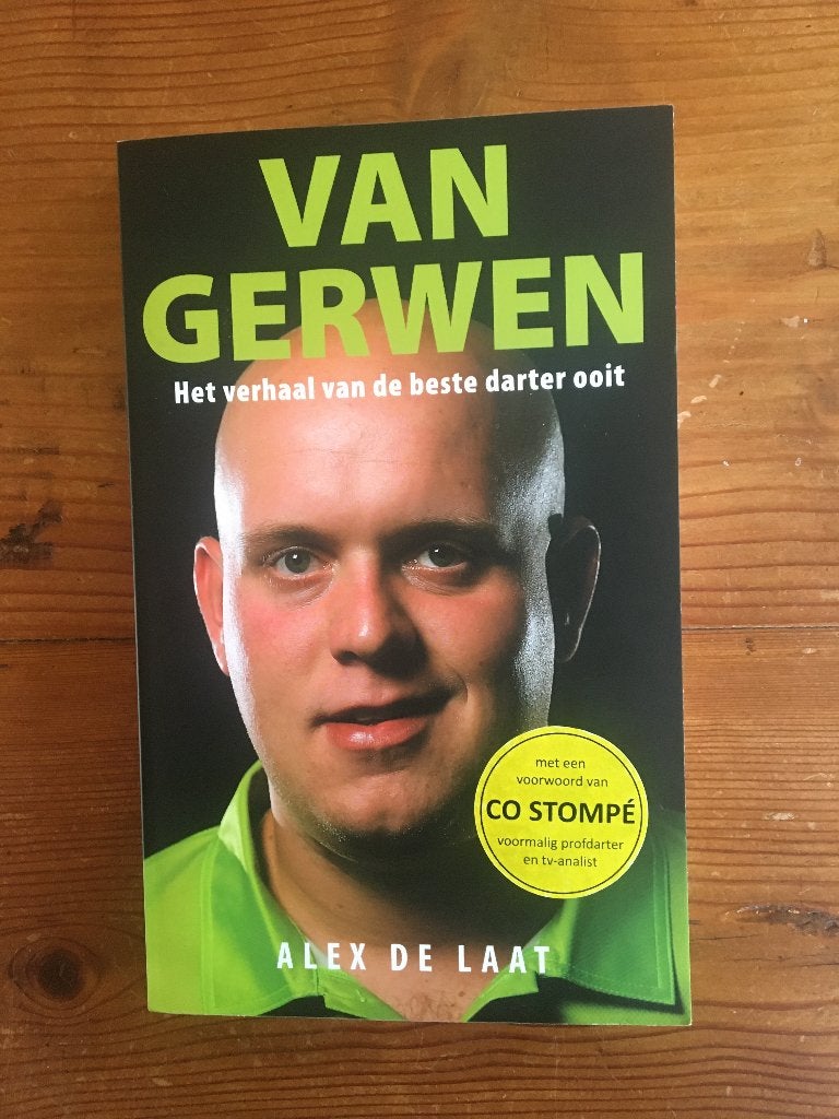 sportboek- Van Gerwen, het verhaal van de beste darter ooit, Ophalen of Verzenden, Zo goed als nieuw, Overige sporten