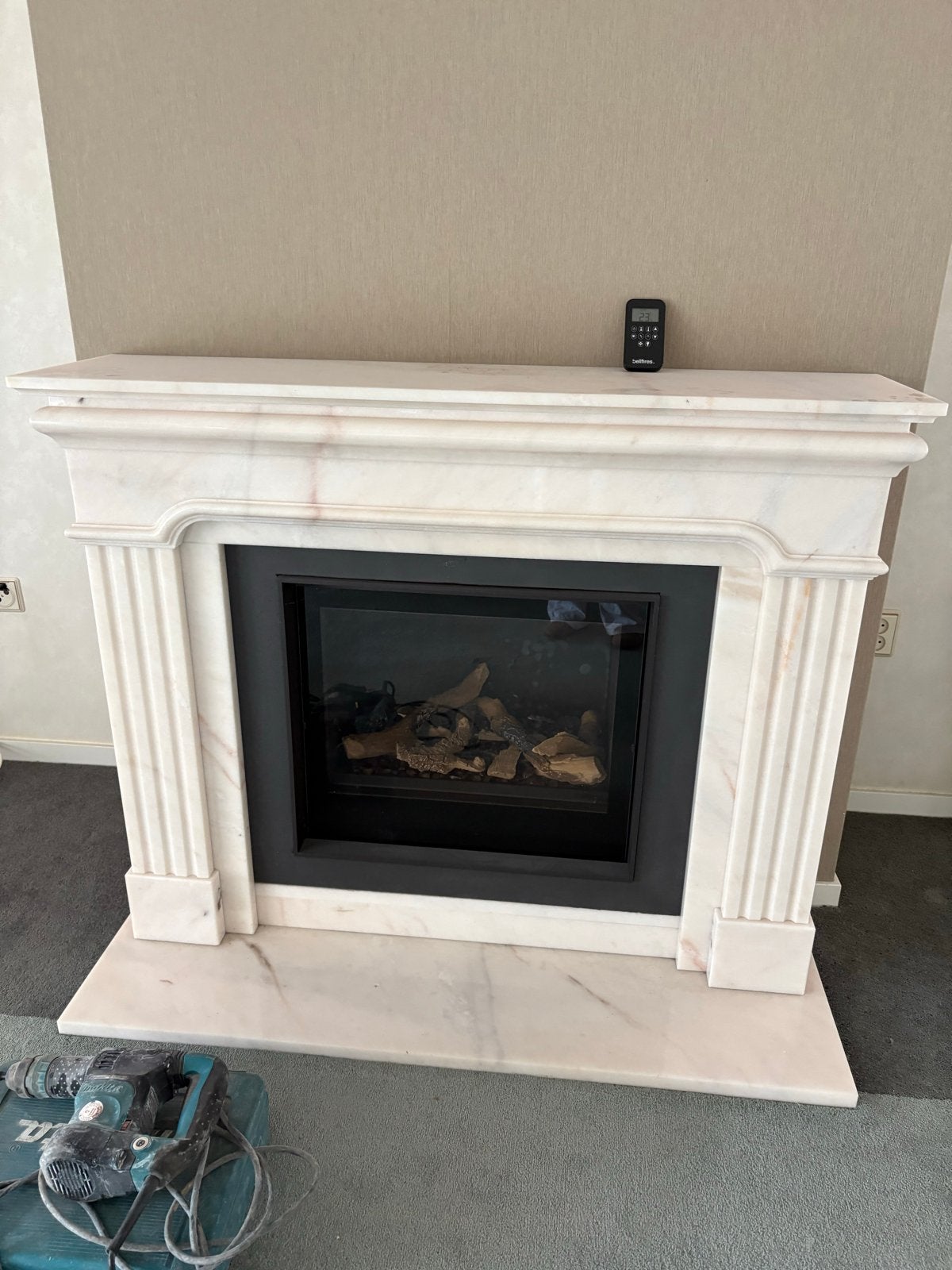 Bellfires electrische haard met echt marmer, Huis en Inrichting, Haarden, Ophalen, Gebruikt, Vrijstaande haard, Elektrische haard