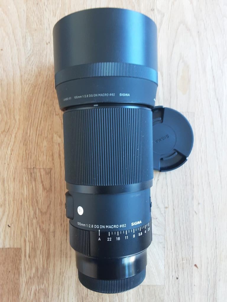 Sony FE Sigma 105mm Macro in nieuwstaat, Ophalen of Verzenden, Zo goed als nieuw, Macrolens