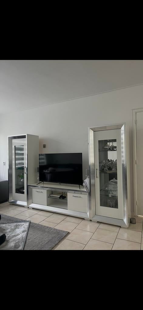 Dressior kast, Ophalen