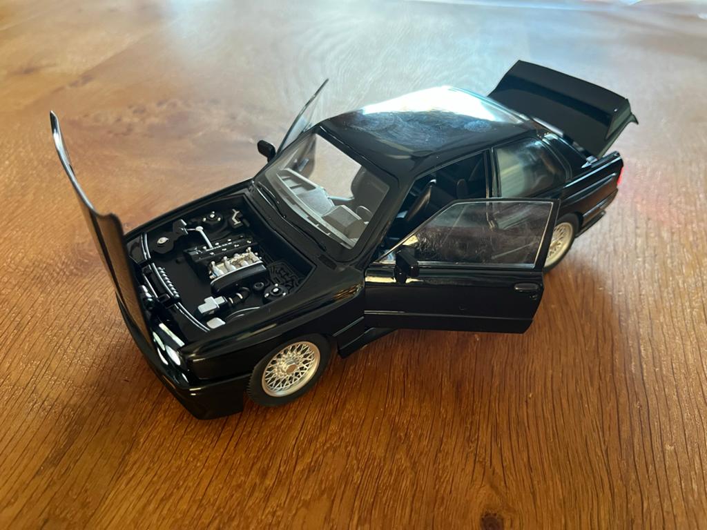 Modelauto BMW M3 (E30)1:24, Ophalen of Verzenden, Nieuw, Auto, Overige merken