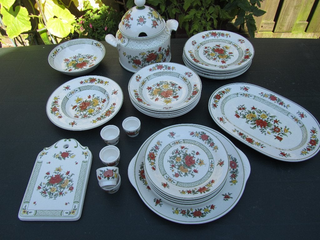 Summerday Villeroy en Boch serviesdelen, Overige typen, Ophalen of Verzenden, Zo goed als nieuw, Overige stijlen