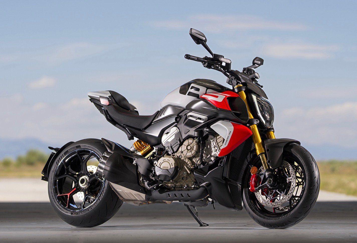 Ducati diavel RS 60km verlengde fabrieksgarantie, Motoren, Motorrijbewijs A, Particulier, Meer dan 35 kW, Handgeschakeld