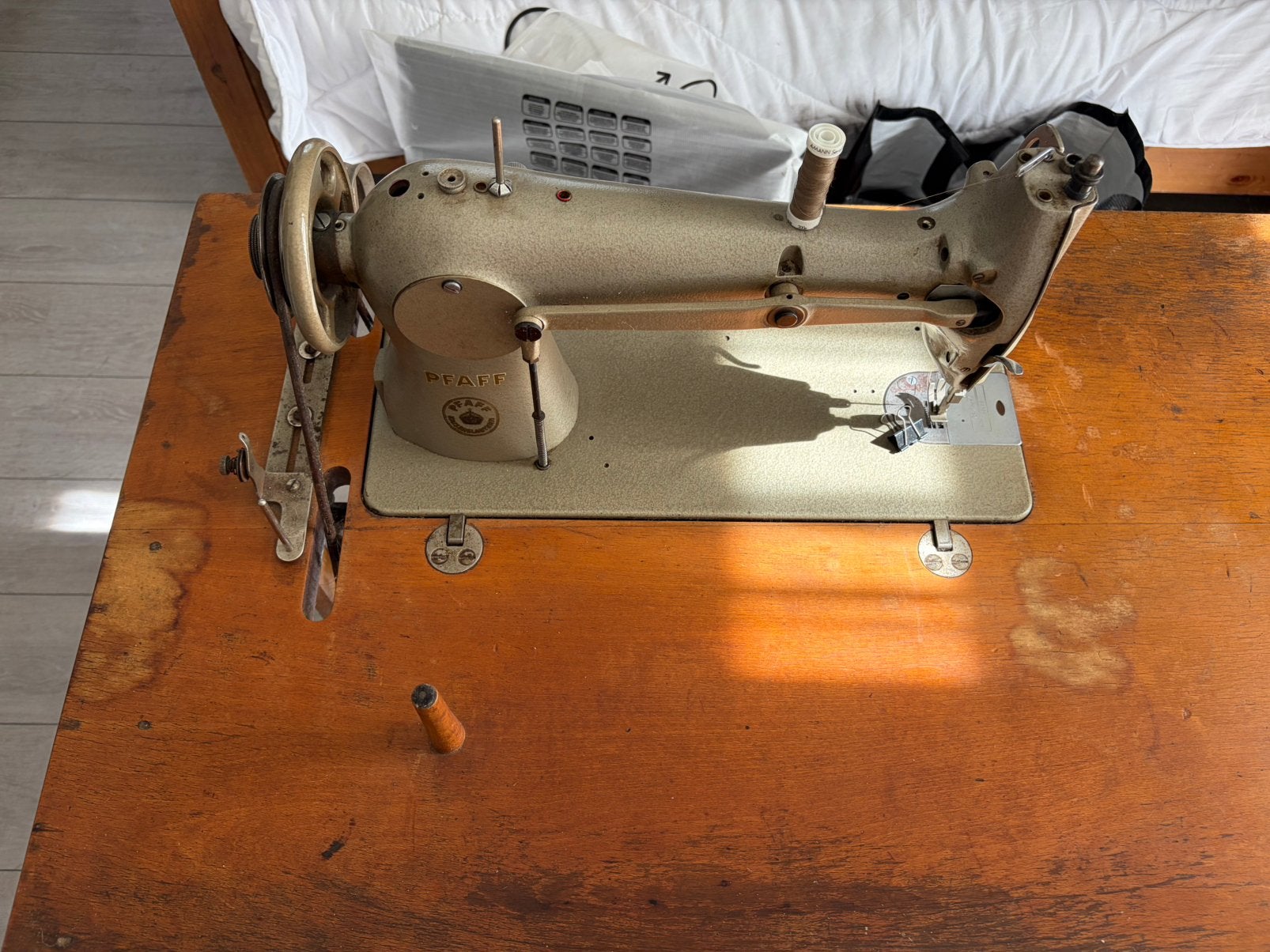 Oude pfaff 34-0-6 naaimachine origineel, Ophalen