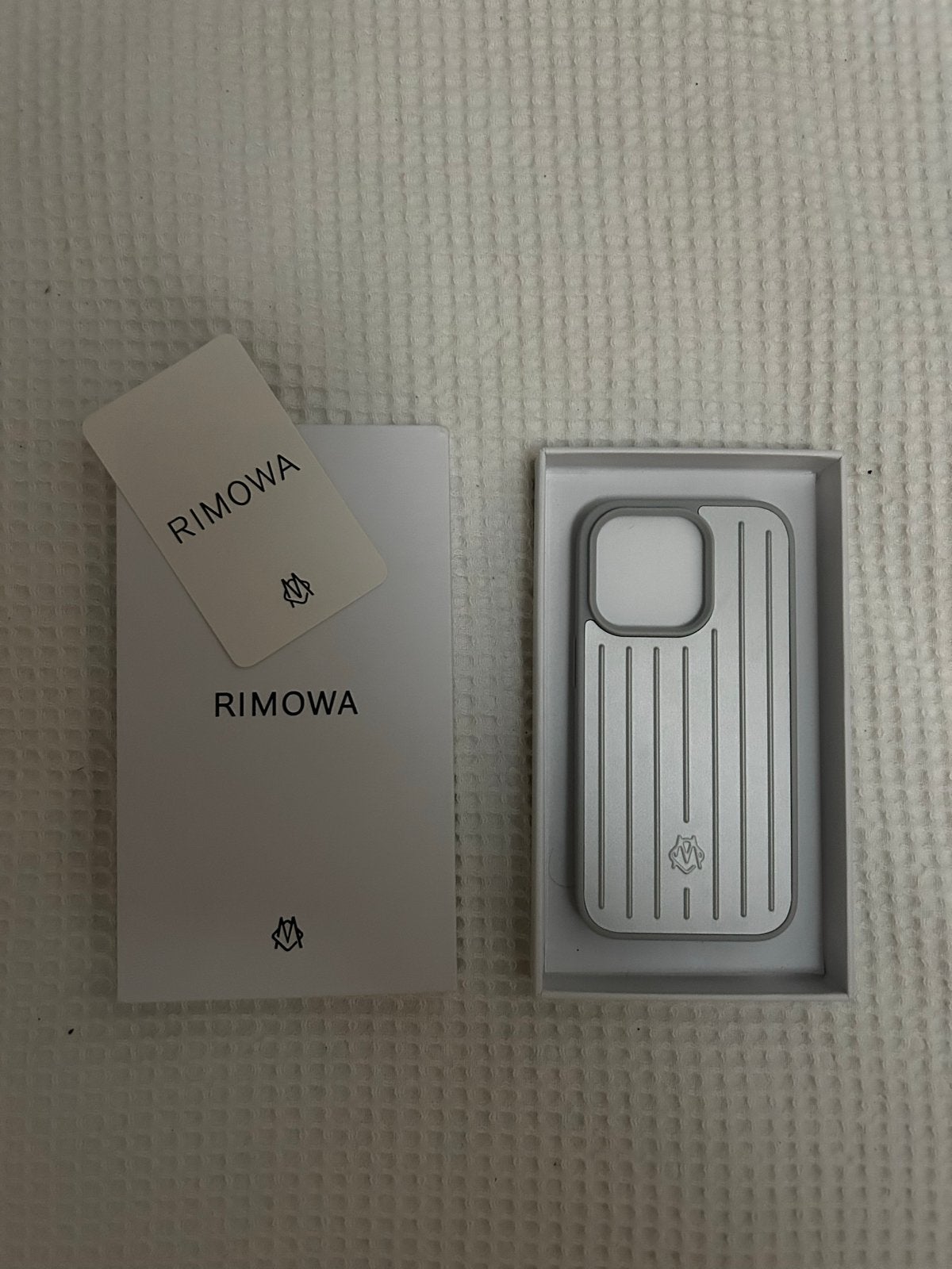 Rimowa iPhone 14 Pro Hoesje, IPhone 14 Pro, Hoesje of Tasje, Ophalen of Verzenden, Zo goed als nieuw