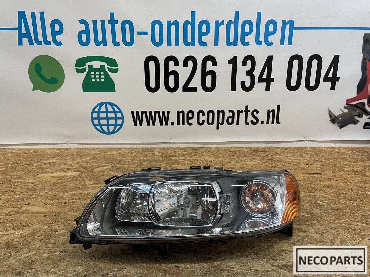 VOLVO V70 XC70 XENON KOPLAMP COMPLEET ORIGINEEL 30678933, Gebruikt, -, -, Ophalen of Verzenden
