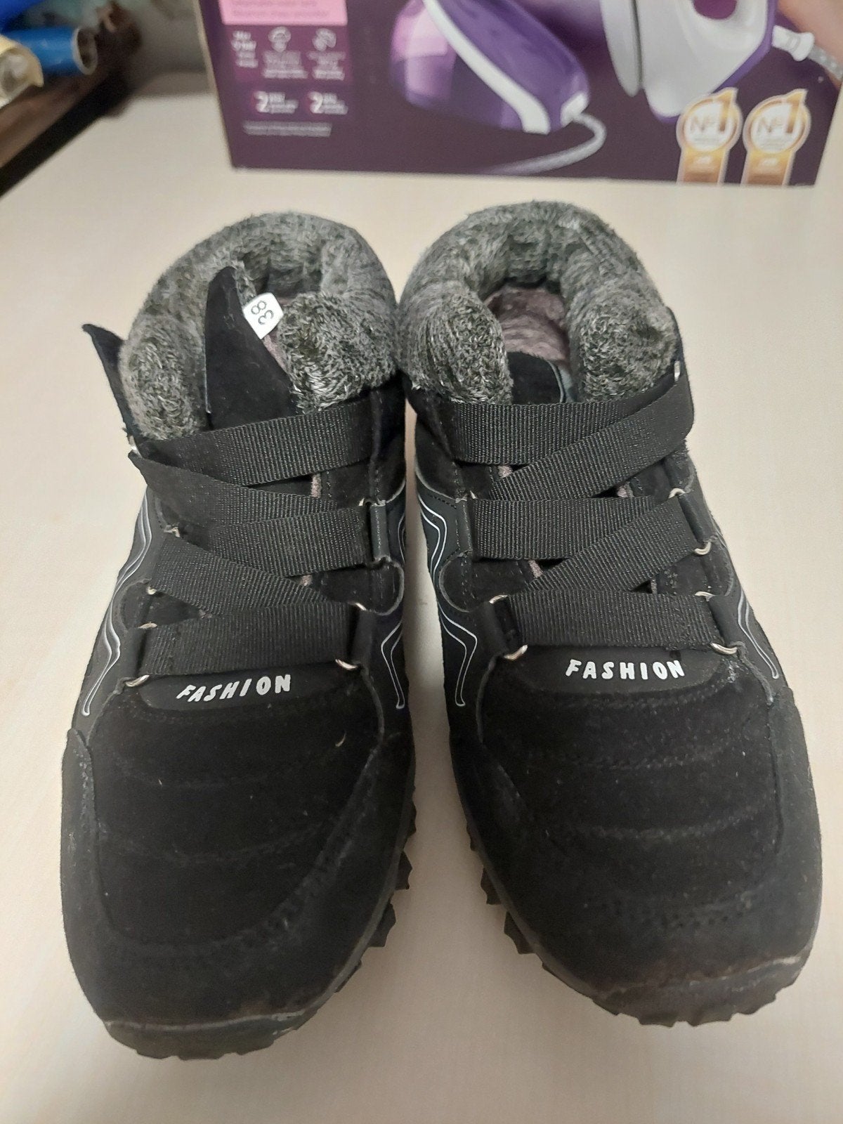 Zwarte gevoerde sneakers - Maat 38, Ophalen of Verzenden, Gedragen, Zwart, Sneakers of Gympen
