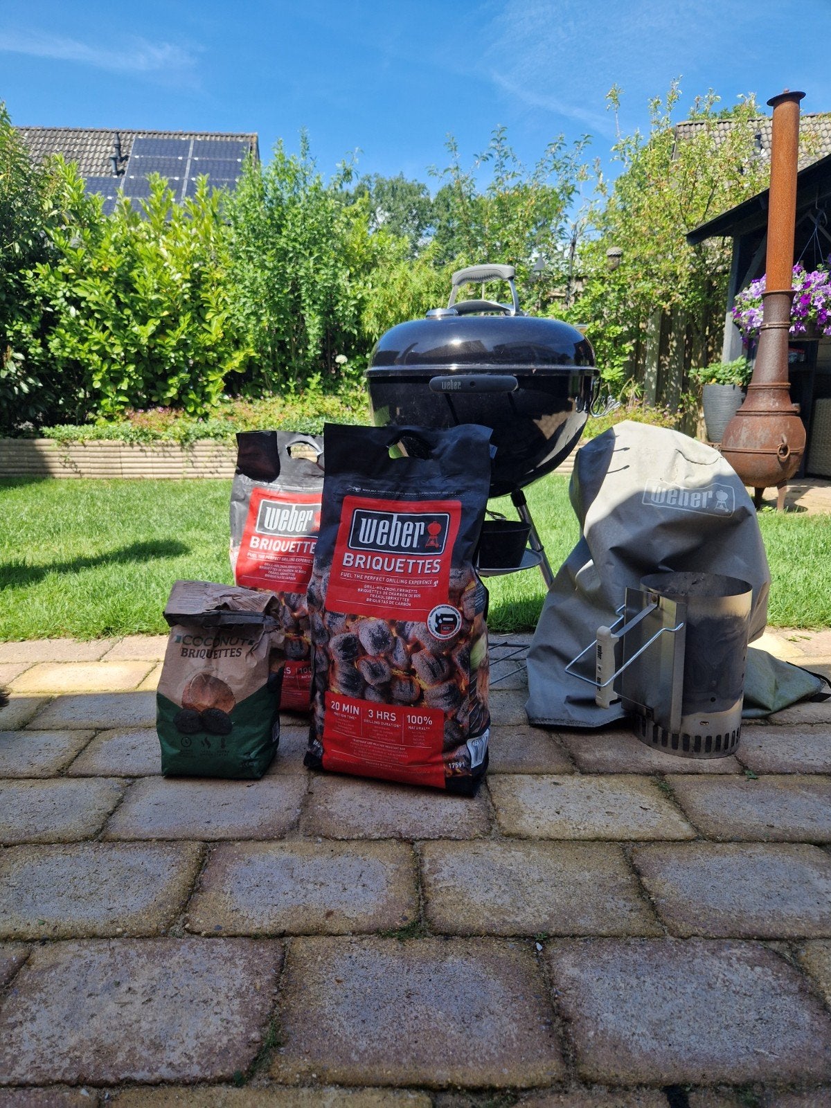 VERKOCHT!!Weber BBQ 47 cm  2x briketten, opstarter en hoes, Ophalen, Gebruikt, Weber