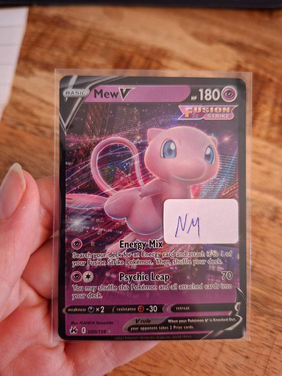 Pokémon Kaart Mew V (Crown Zenith) 060/159, Ophalen of Verzenden, Zo goed als nieuw, Losse kaart