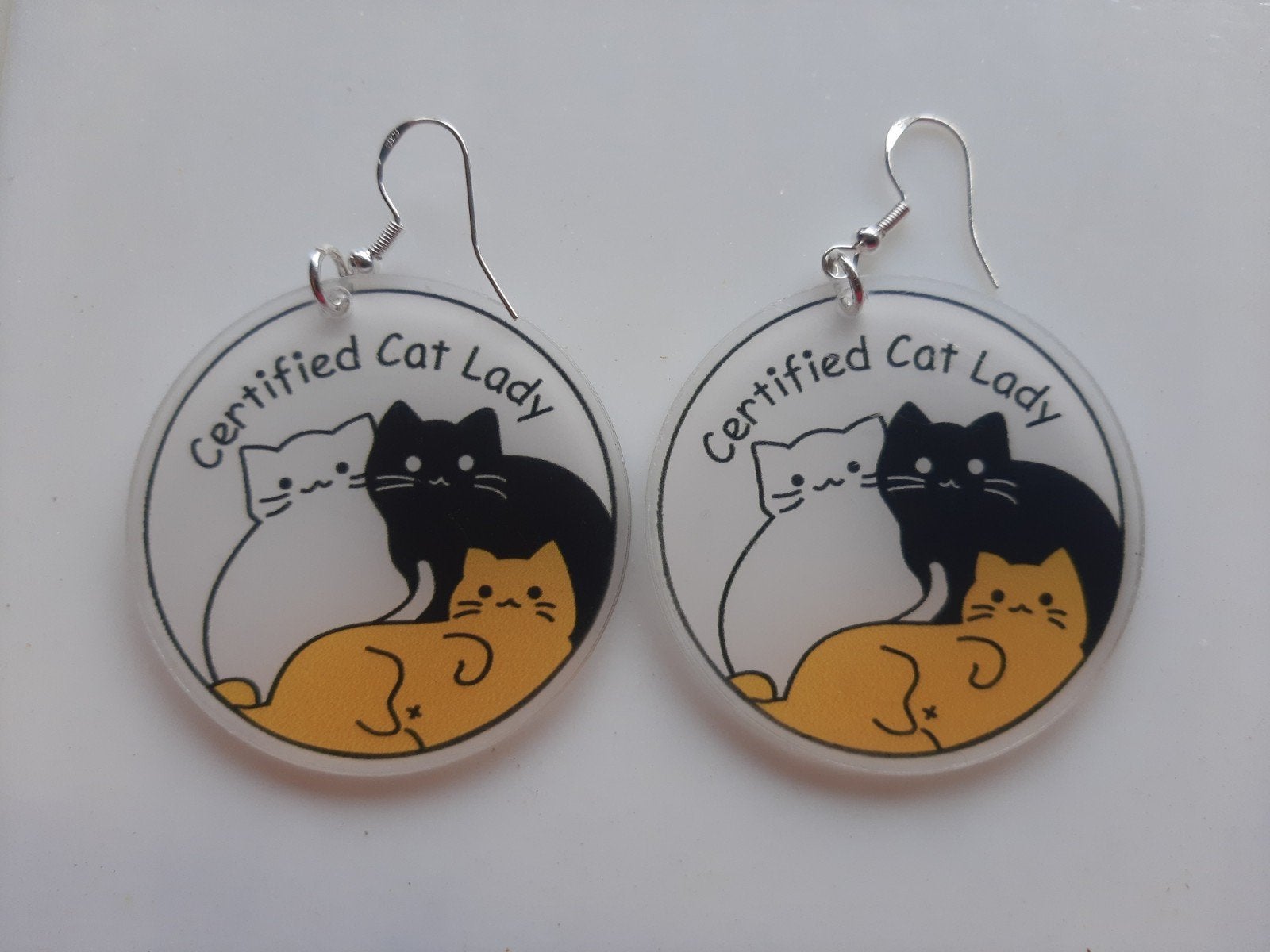 Schattige katten oorbellen met zilveren haakjes, Ophalen of Verzenden, Nieuw, Overige materialen, Hangers
