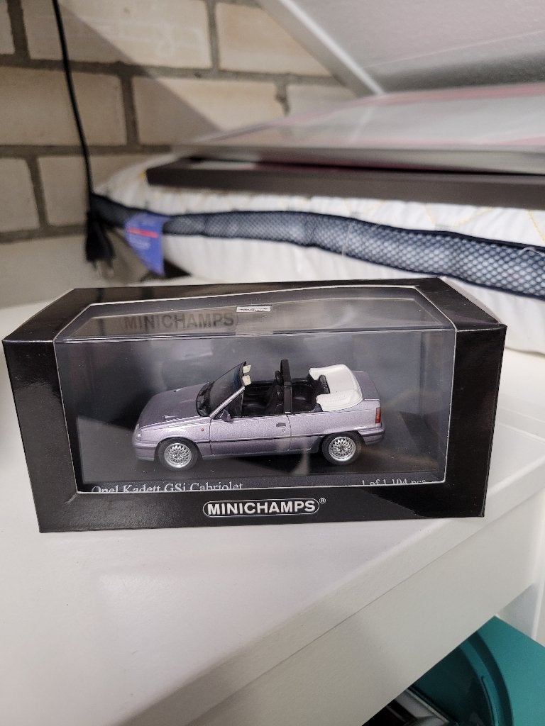 opel kadett e gsi cabriolet purple mett. minichamps 1:43, Ophalen of Verzenden, Zo goed als nieuw, Auto, MiniChamps