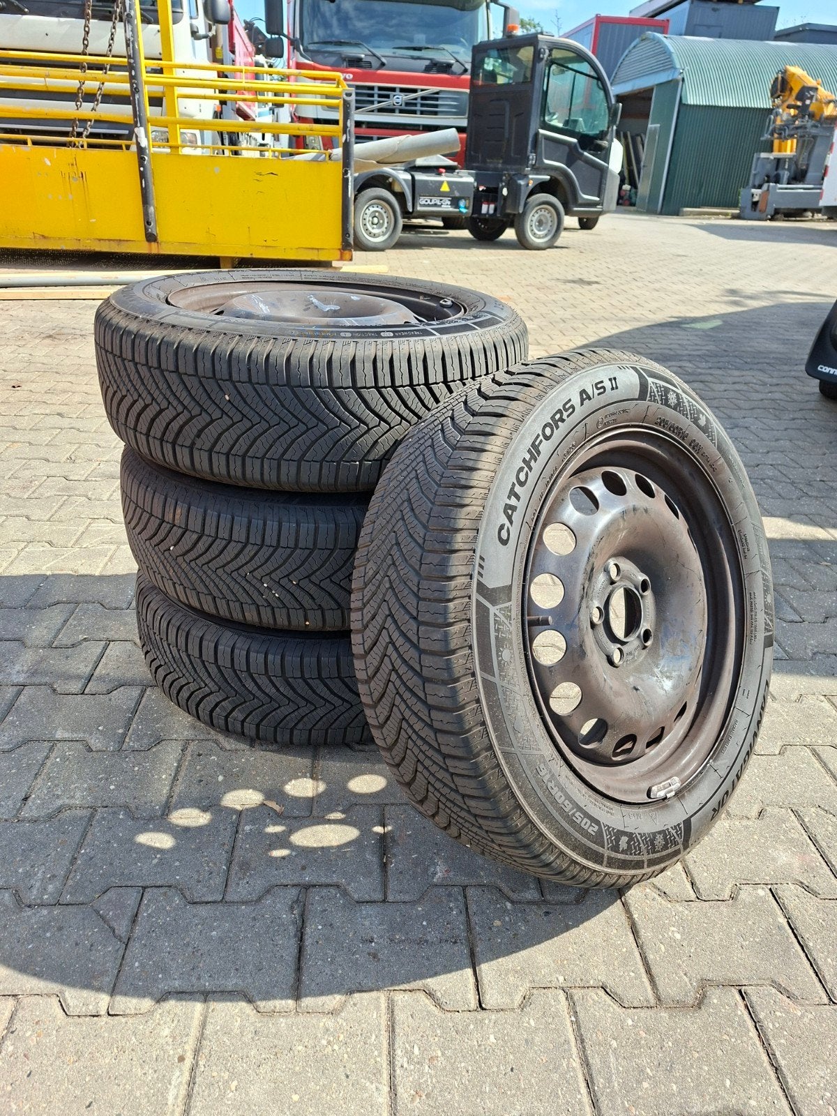 Set van 4 Catchfors A/S II All Season banden op stalen velg, Ophalen, Gebruikt, 16 inch, Banden en Velgen
