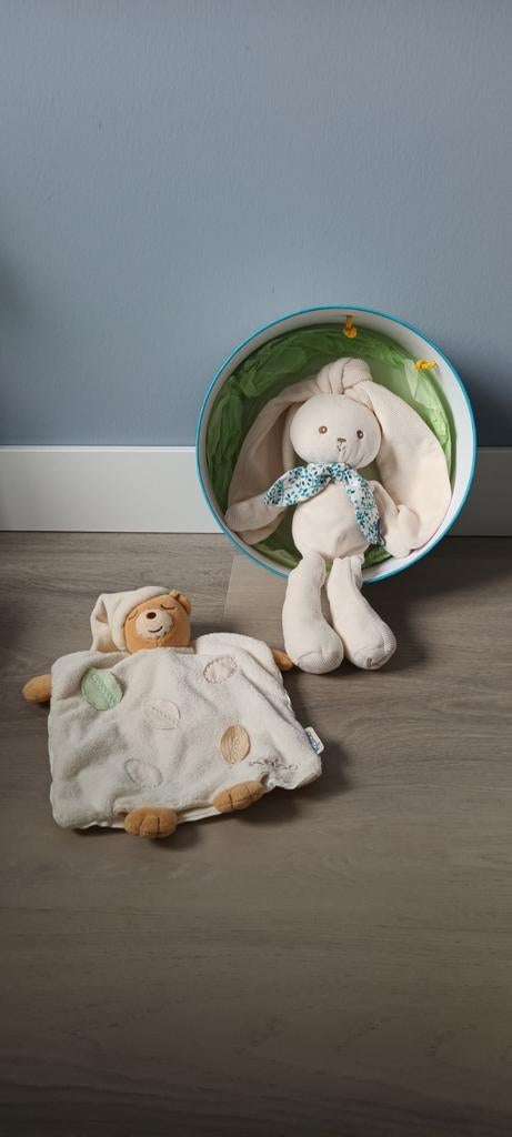 Kaloo Knuffels: Konijn & Handpop Beertje, Ophalen of Verzenden, Zo goed als nieuw, Konijn