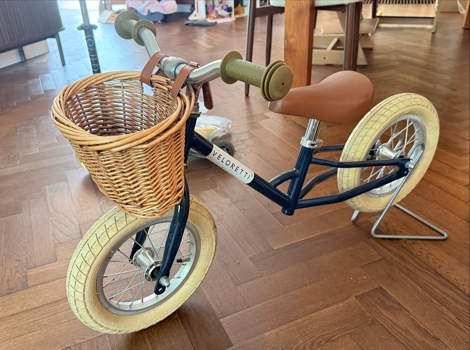 Veloretti tricycle/mini loopfiets met mandje en standaard, Ophalen, Gebruikt, Velgrem, Minder dan 16 inch