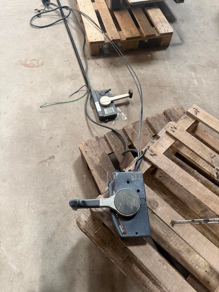 Yamaha afstandsbedieningen 701/703 trekgas, Watersport en Boten, Ophalen of Verzenden, Gebruikt, Motor en Techniek