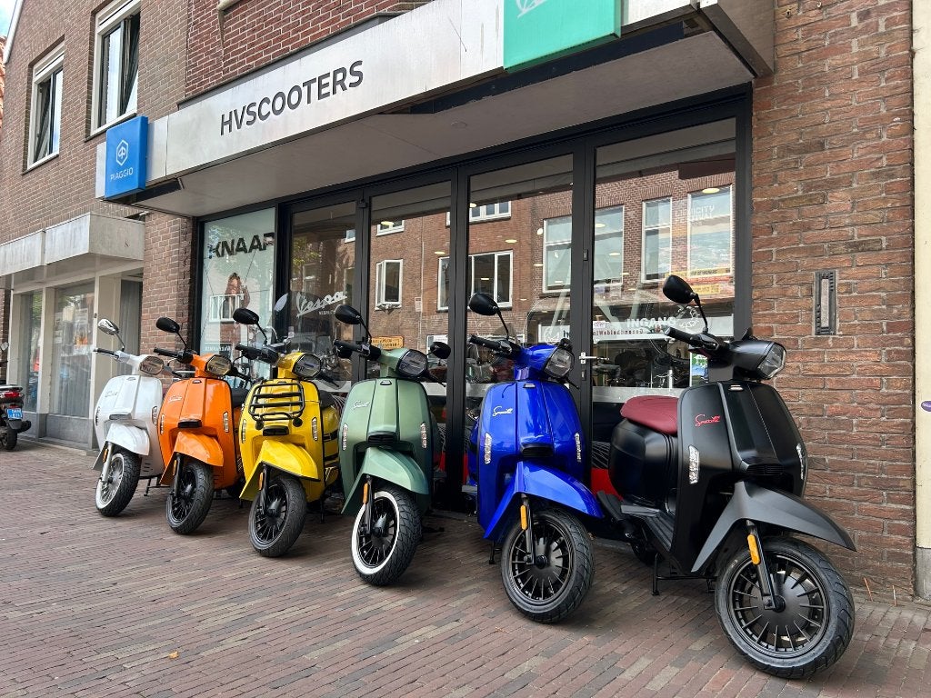 Lambretta V50 ZOMER ACTIE VANAF €1999,-, Fietsen en Brommers, Ophalen, Maximaal 45 km/u, Nieuw, Benzine