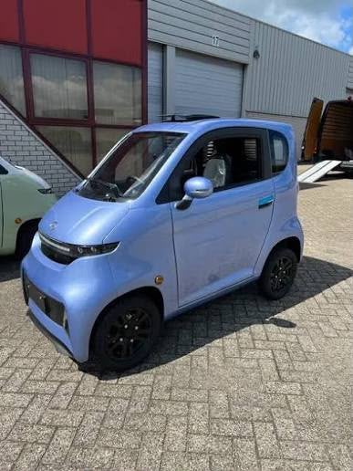 Move e4 gloss bleu met airco en litium accu garantie factuur