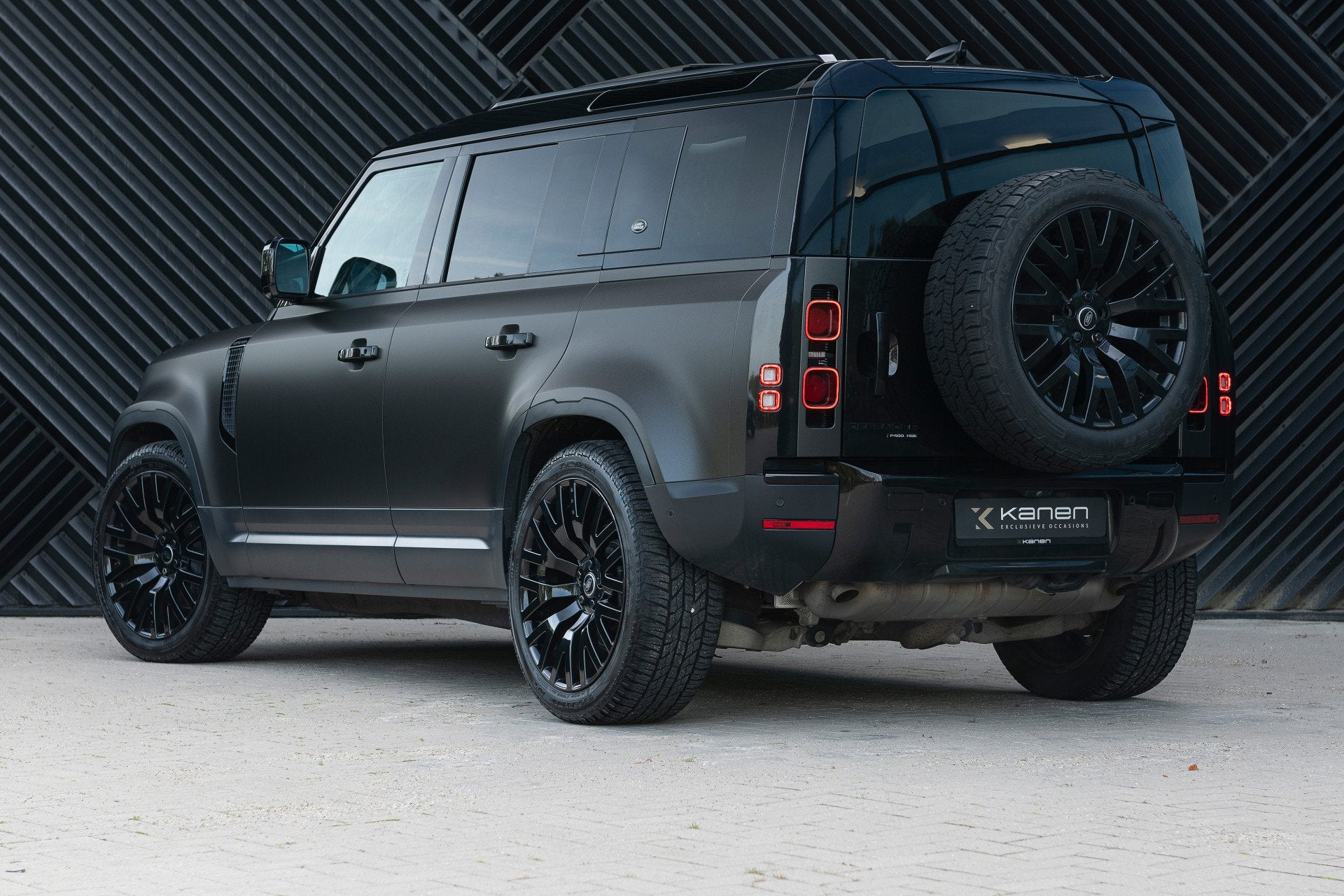 Land Rover Defender 110 3.0 P400 HSE Luchtv. Pano Meridian M, Automaat, 12 maanden, Gebruikt, Verwarmde buitenspiegels