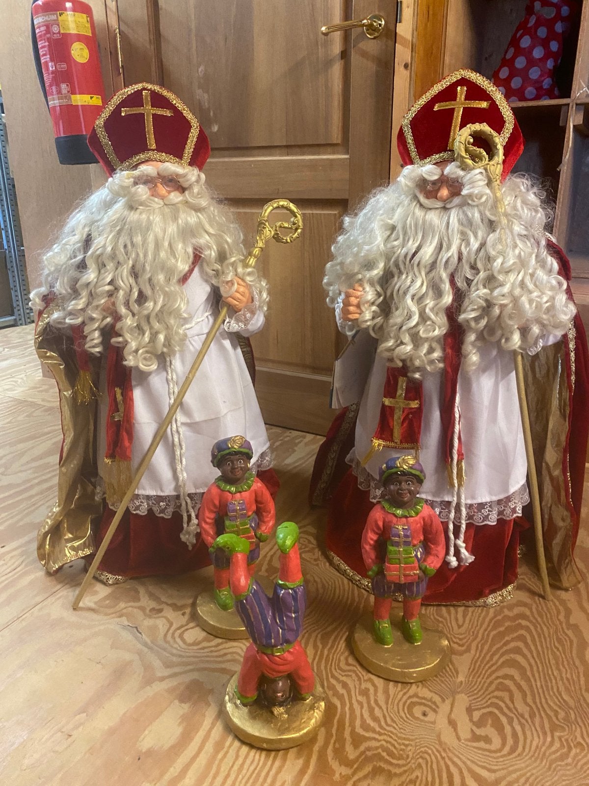 Unieke Sinterklaas & Pieten collectie – 2 Sint + 6 Pieten, Ophalen, Gebruikt