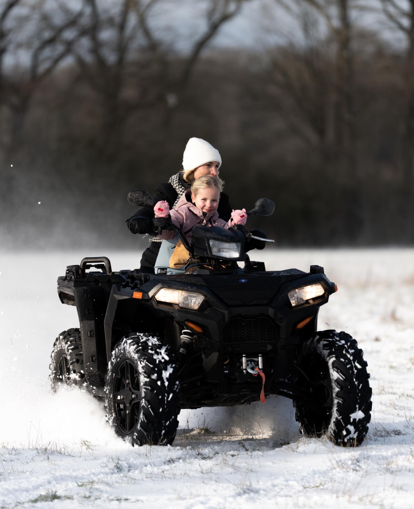 Polaris Sportsman XP 1000 EPS L7 (Bj 2023) Black Edition, JeeGee, Curieweg 6a
2408 BZ  Alphen aan den Rijn, NL, 952 cc, Meer dan 35 kW