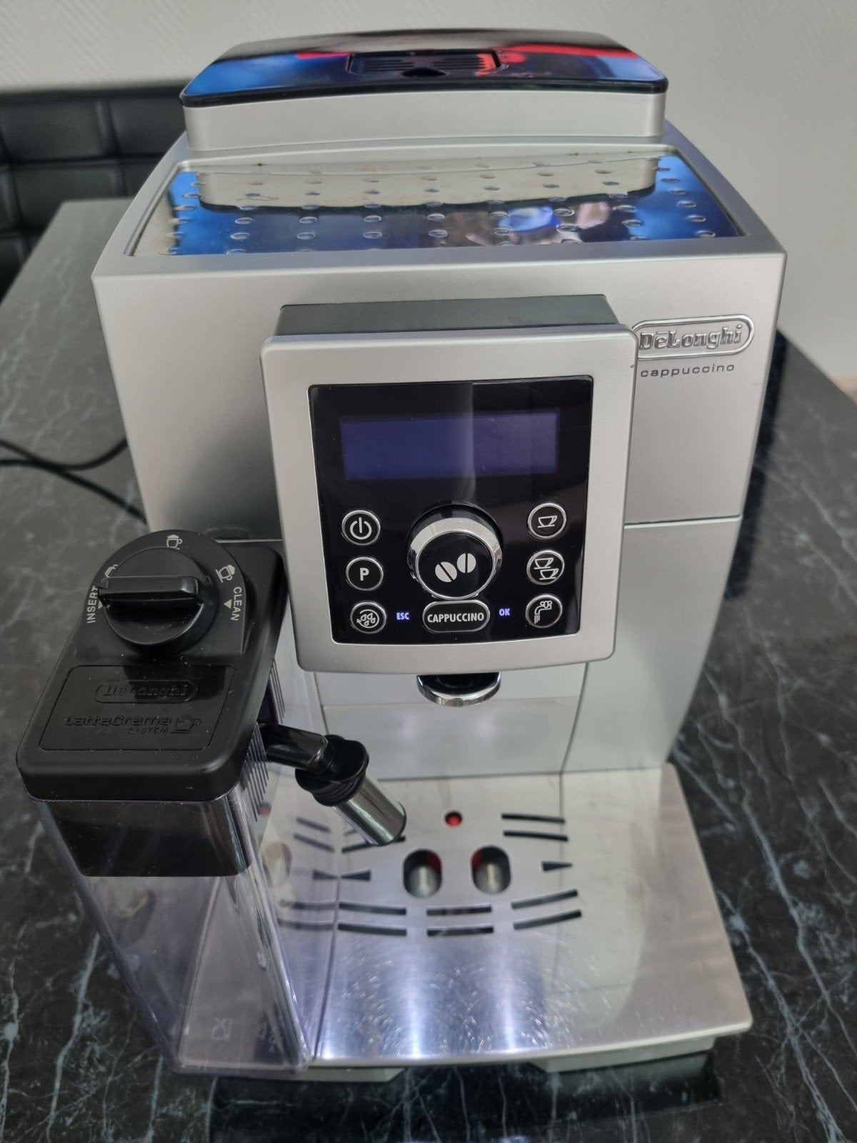 De'Longhi Cappuccino Koffiemachine, Witgoed en Apparatuur, Koffiemachine, Niet werkend, 4 tot 10 kopjes, Afneembaar waterreservoir