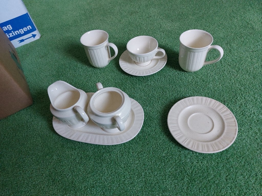 2 soorten servies niet compleet, Kan, Ophalen of Verzenden, Zo goed als nieuw, Overige stijlen