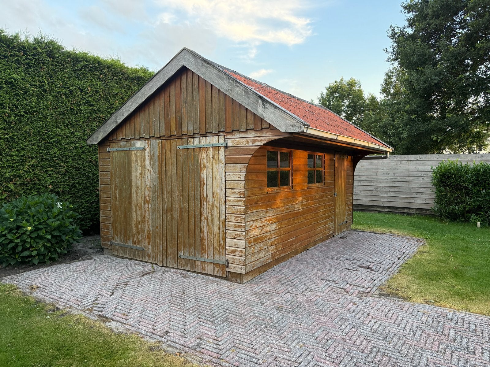 Houten schuur/tuinhuis 5x3m met overstek (totaal 6m breed), Tuin en Terras, Tuinhuizen, Ophalen, Gebruikt, Schuur, 2 ramen