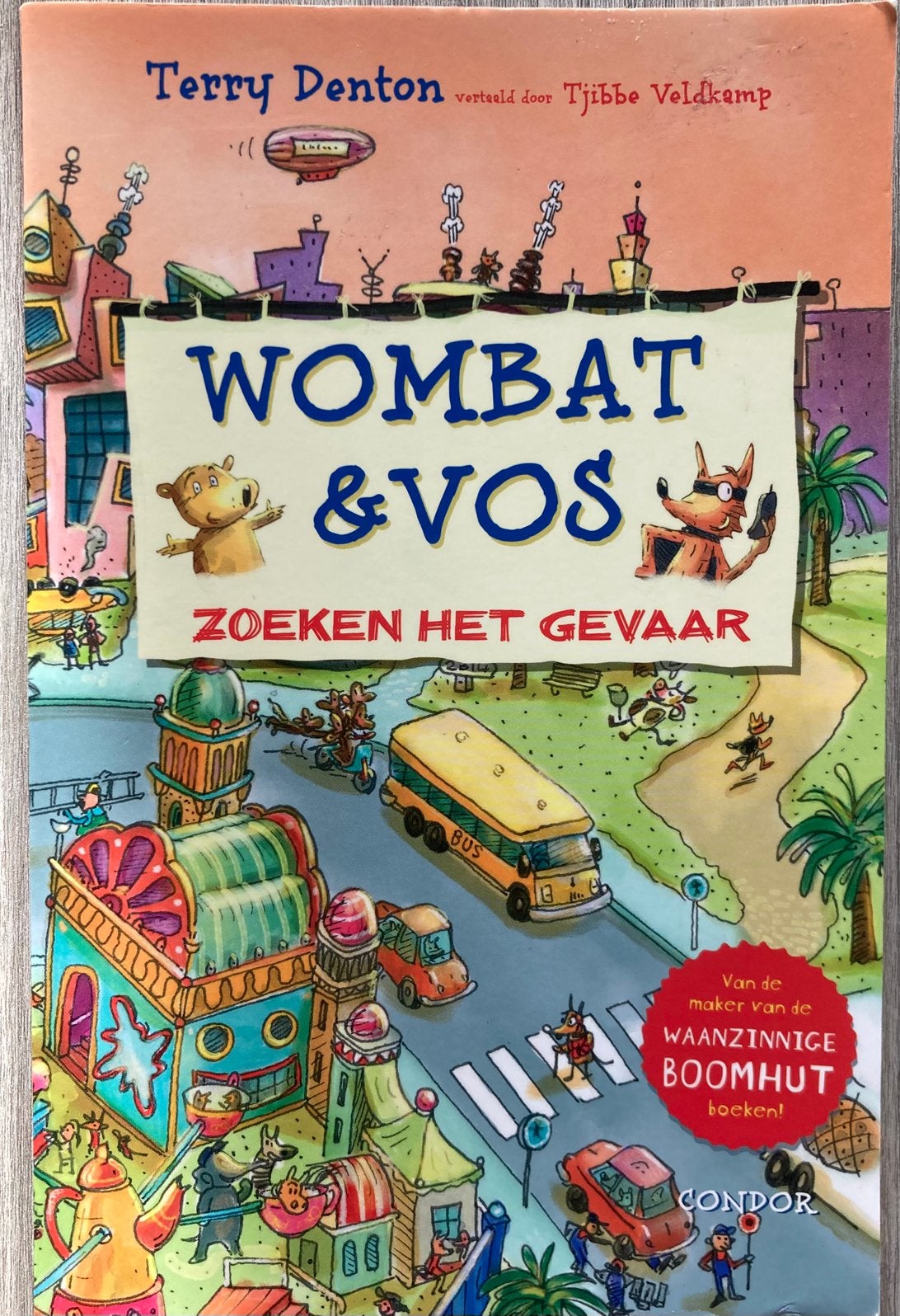 WOMBAT & VOS Zoeken het gevaar - Terry Denton, Ophalen of Verzenden, Gelezen