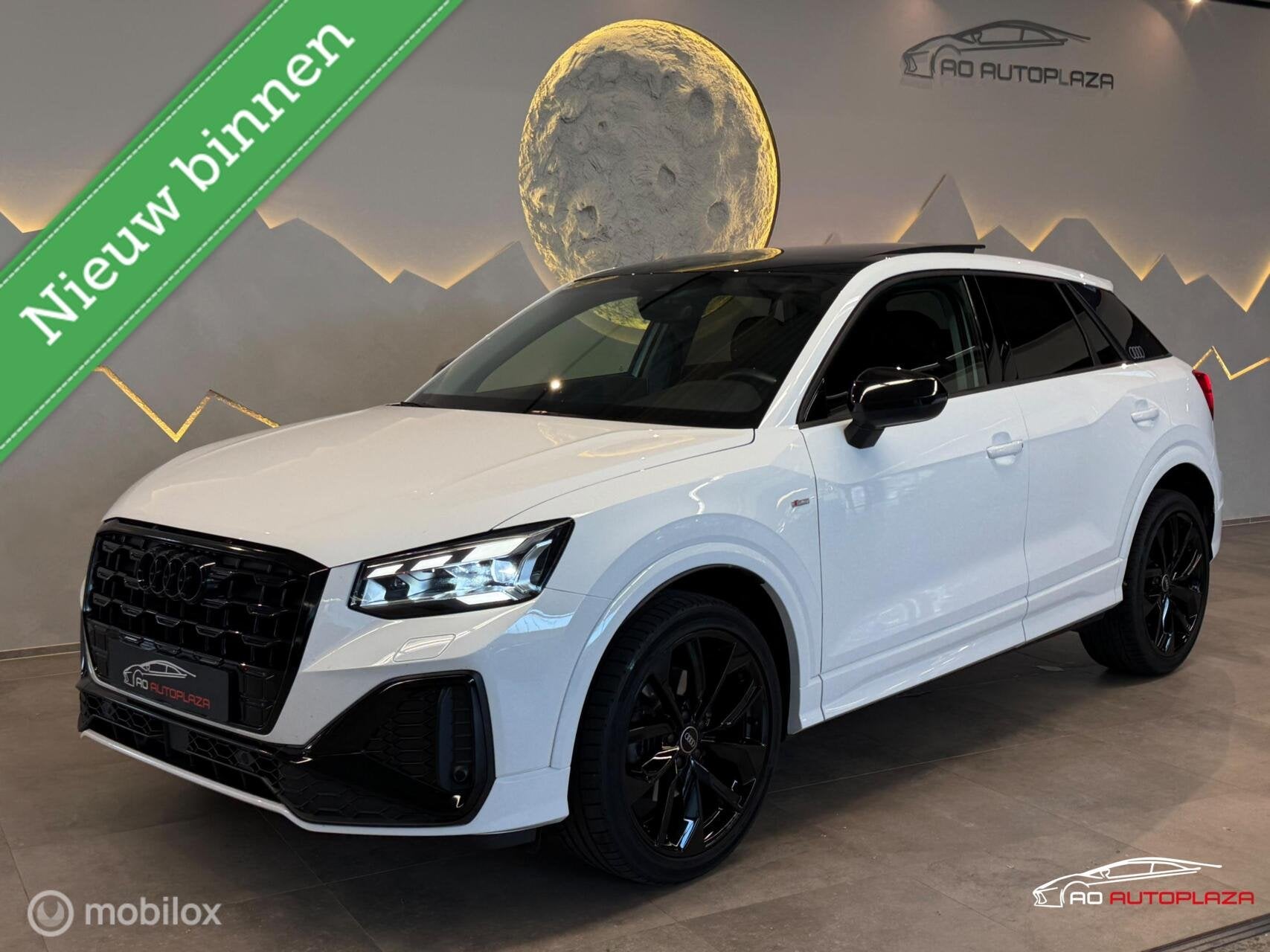 Audi Q2 35 TFSI S-line Panorama/Virtual/Sonos/Matrix/Trekhaa, 4 cilinders, Wit, Leder, Bedrijf
