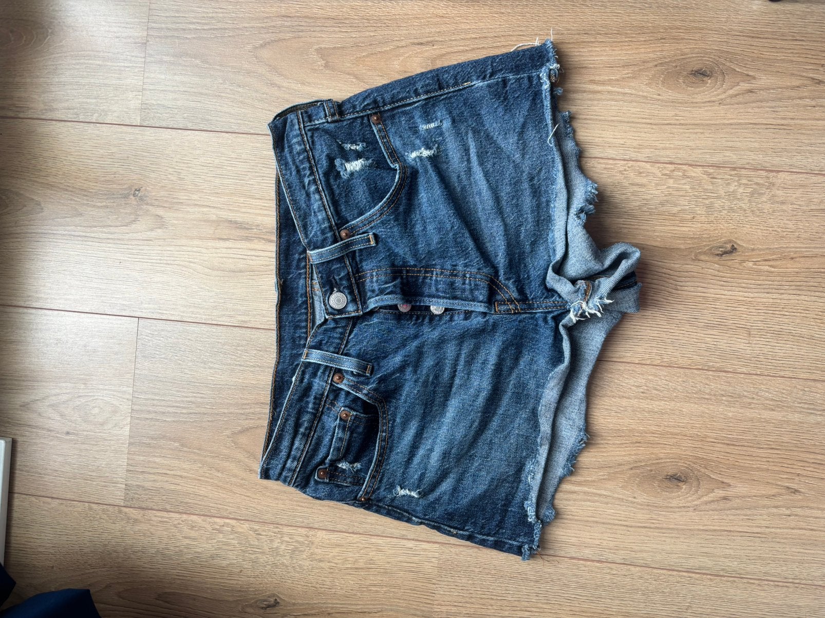 Levi’s short 501 - donkerblauw, Ophalen of Verzenden, Zo goed als nieuw, Blauw, W28 - W29 (confectie 36)