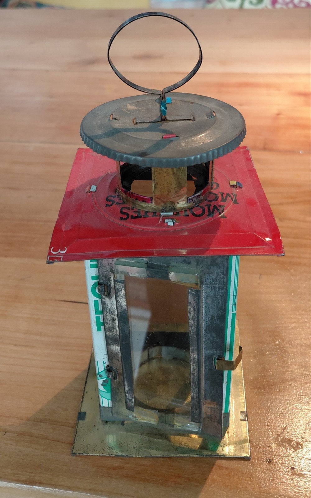 Klein lantaarntje voor waxinelichtje  van kleurrijk blik, Ophalen of Verzenden, Overige materialen, Minder dan 25 cm