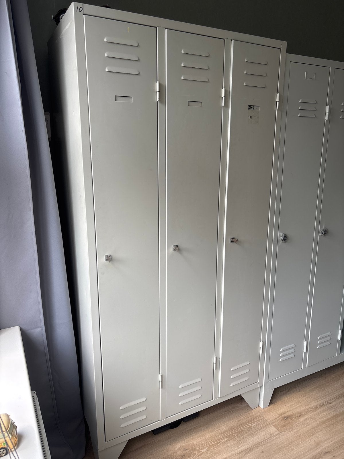 Metalen locker kast met 3 deuren H 184 B 90 D50, Ophalen, Gebruikt