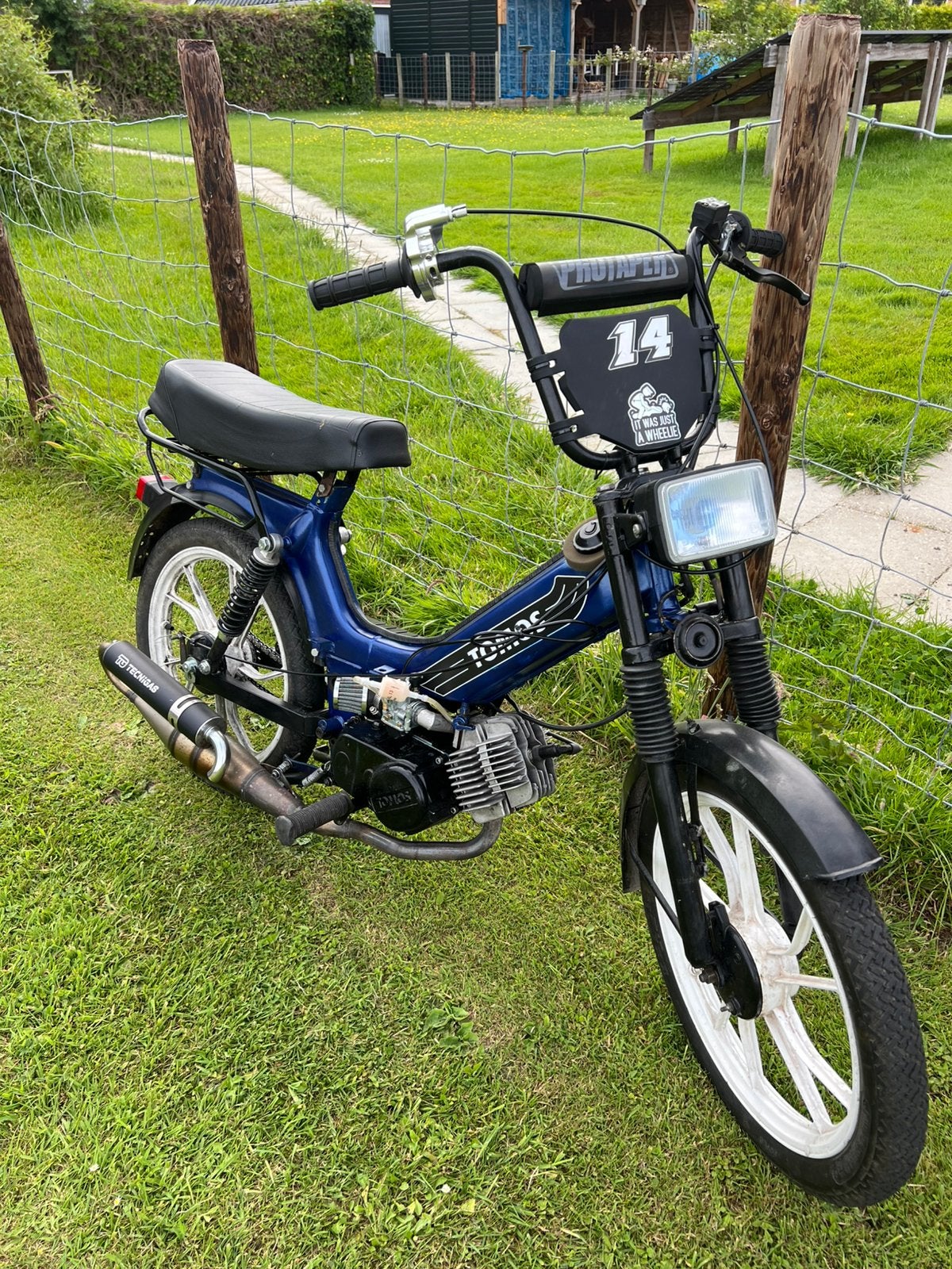 Nette tomos a35, Fietsen en Brommers, Brommers | Tomos, Zo goed als nieuw, Standard, Ophalen