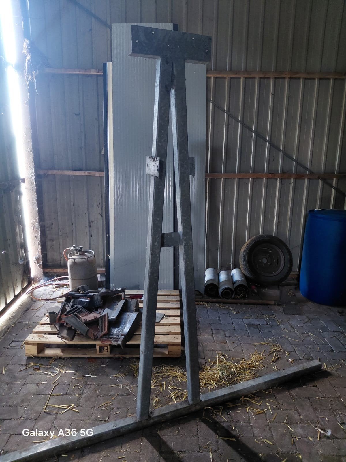 8 stuks gegalvaniseerde staanders / bokken, Ophalen, Gebruikt