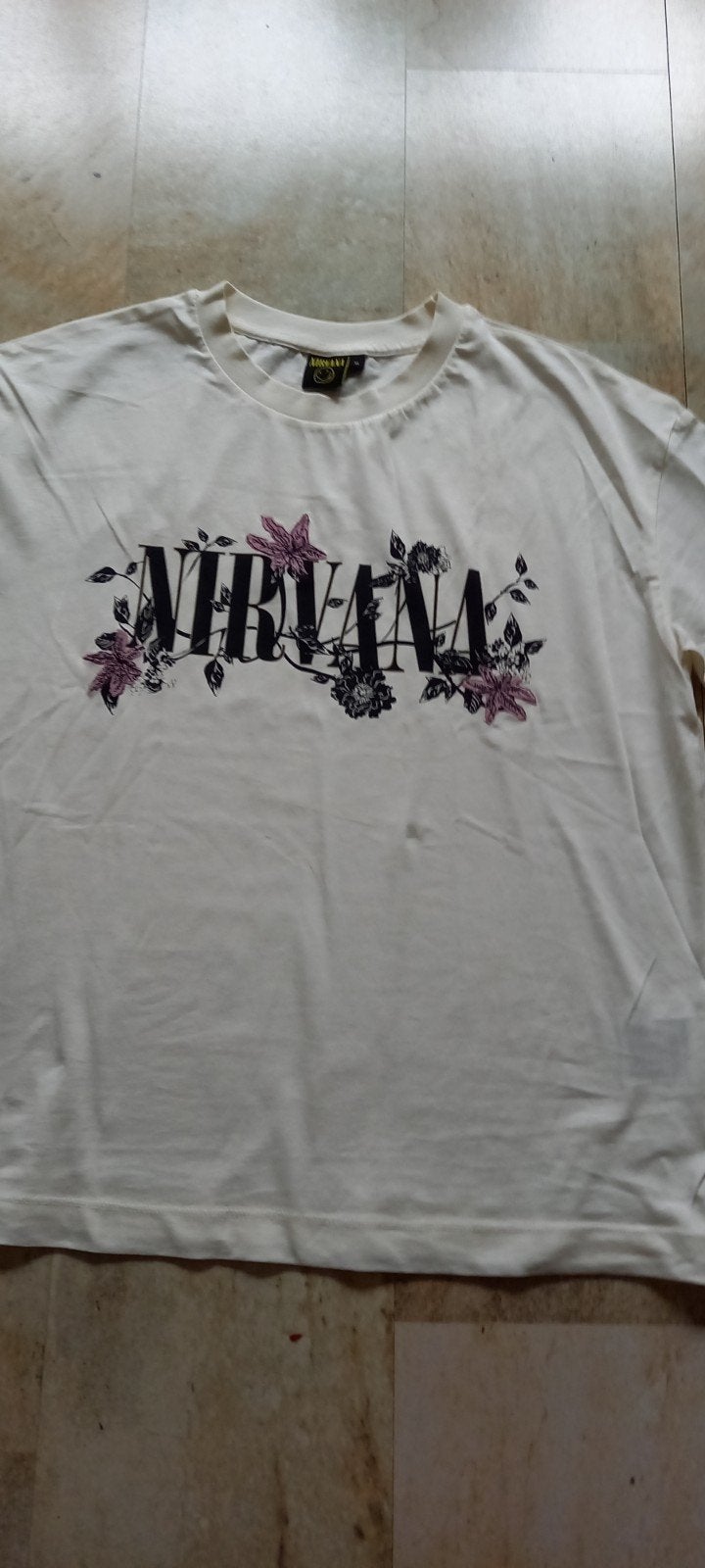 Nirvana T-shirt met bloemenprint - Maat M, Maat 38/40 (M), Wit, Ophalen of Verzenden, Zo goed als nieuw
