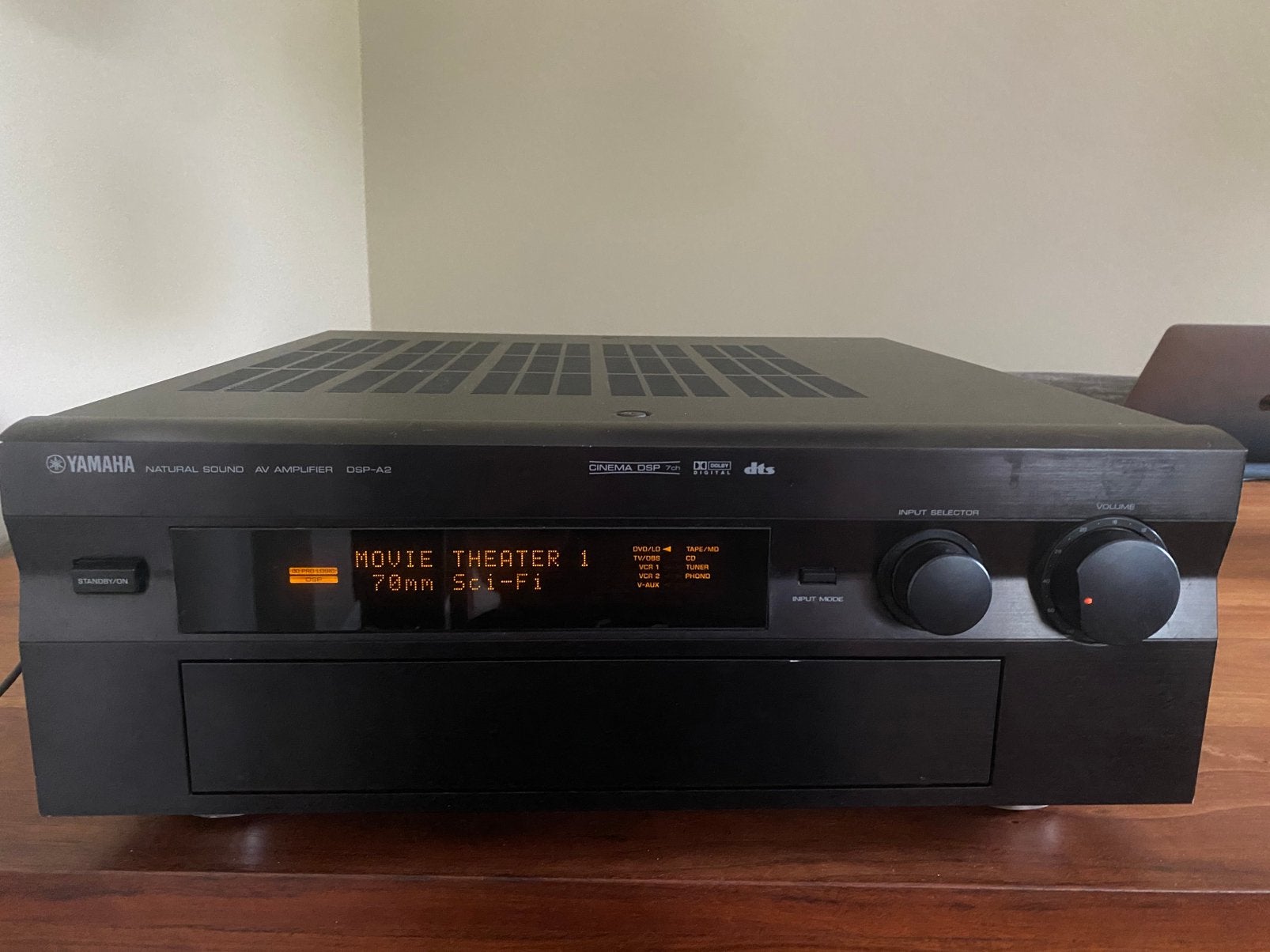 Yamaha amplifier DSP-A2, Ophalen, Zo goed als nieuw, 60 tot 120 watt, Yamaha