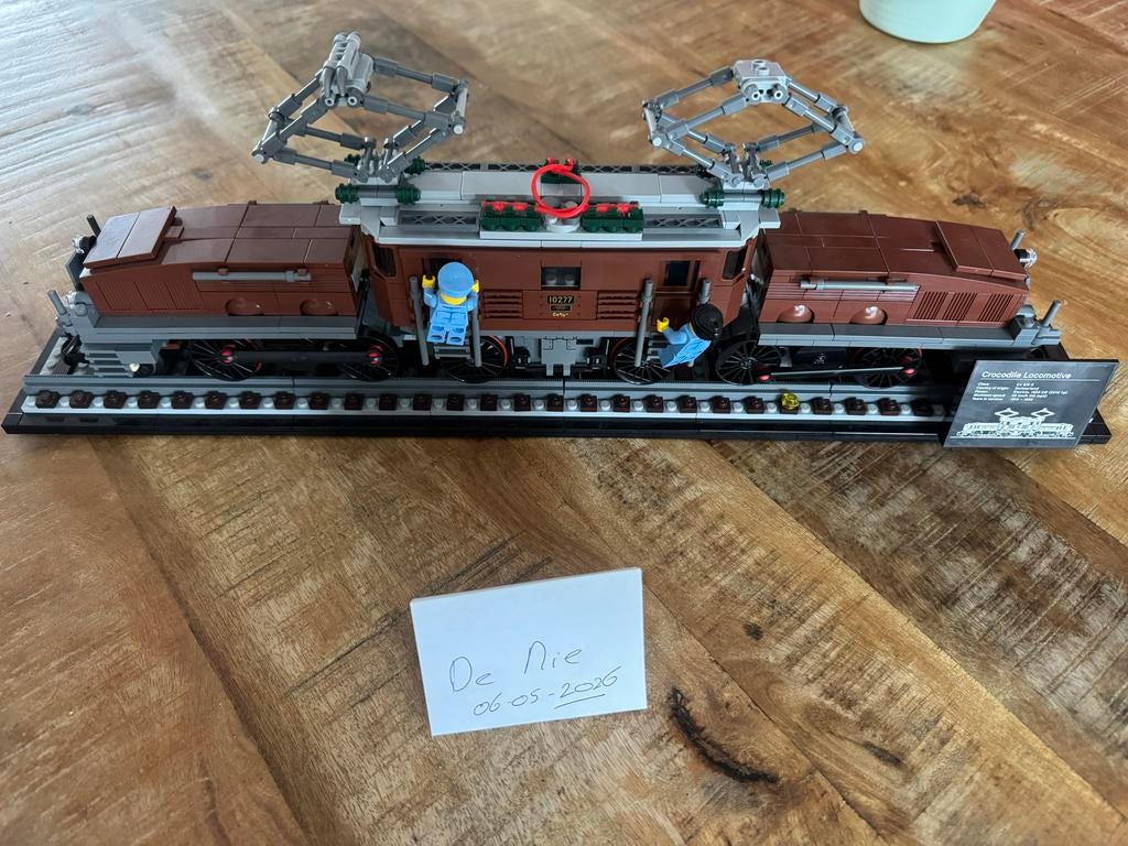 LEGO Creator Expert Krokodil Locomotief 10277, Kinderen en Baby's, Speelgoed | Duplo en Lego, Ophalen of Verzenden, Zo goed als nieuw