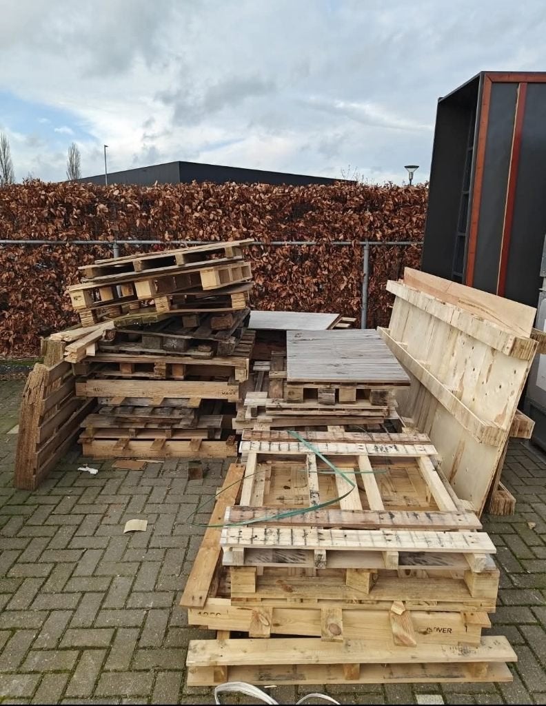 Gratis brandhout / wegwerppallets, Doe-het-zelf en Verbouw, Hout en Planken, Ophalen, 50 mm of meer, Pallet, Minder dan 200 cm