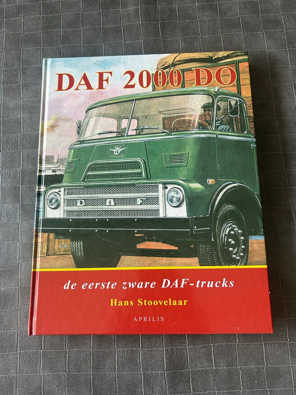 DAF 2000 DO: De eerste zware DAF-trucks - Hans Stoovelaar, Ophalen, Zo goed als nieuw, Overige merken