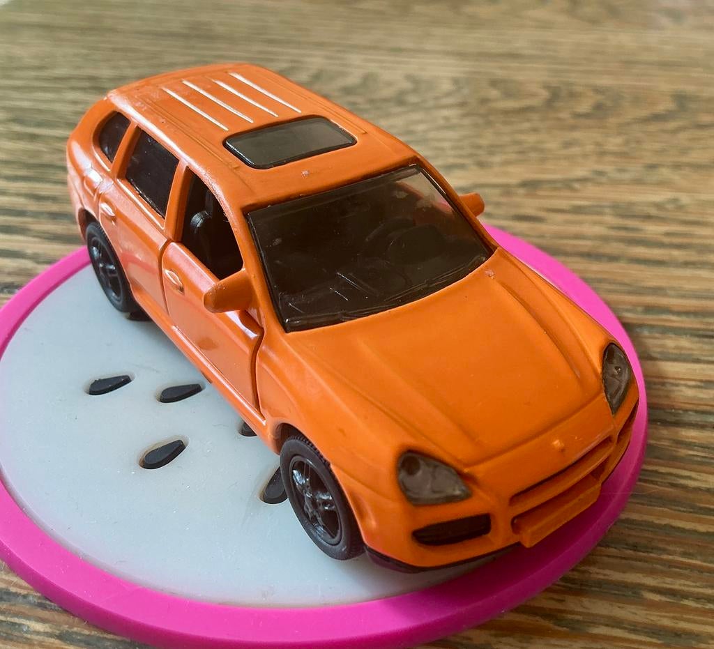Siku auto Porsche Cayenne Turbo, Ophalen, Zo goed als nieuw, Auto, SIKU