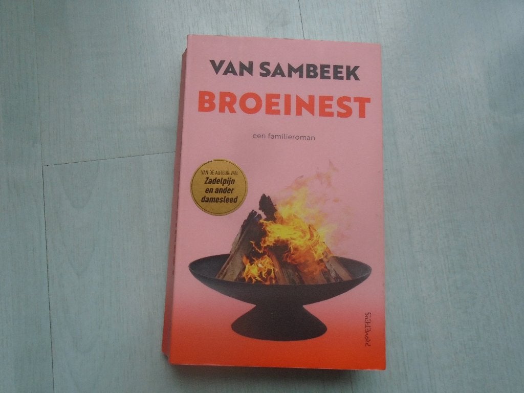 broeinest, van sambeek, Boeken, Ophalen of Verzenden, Zo goed als nieuw, Liza van Sambeek