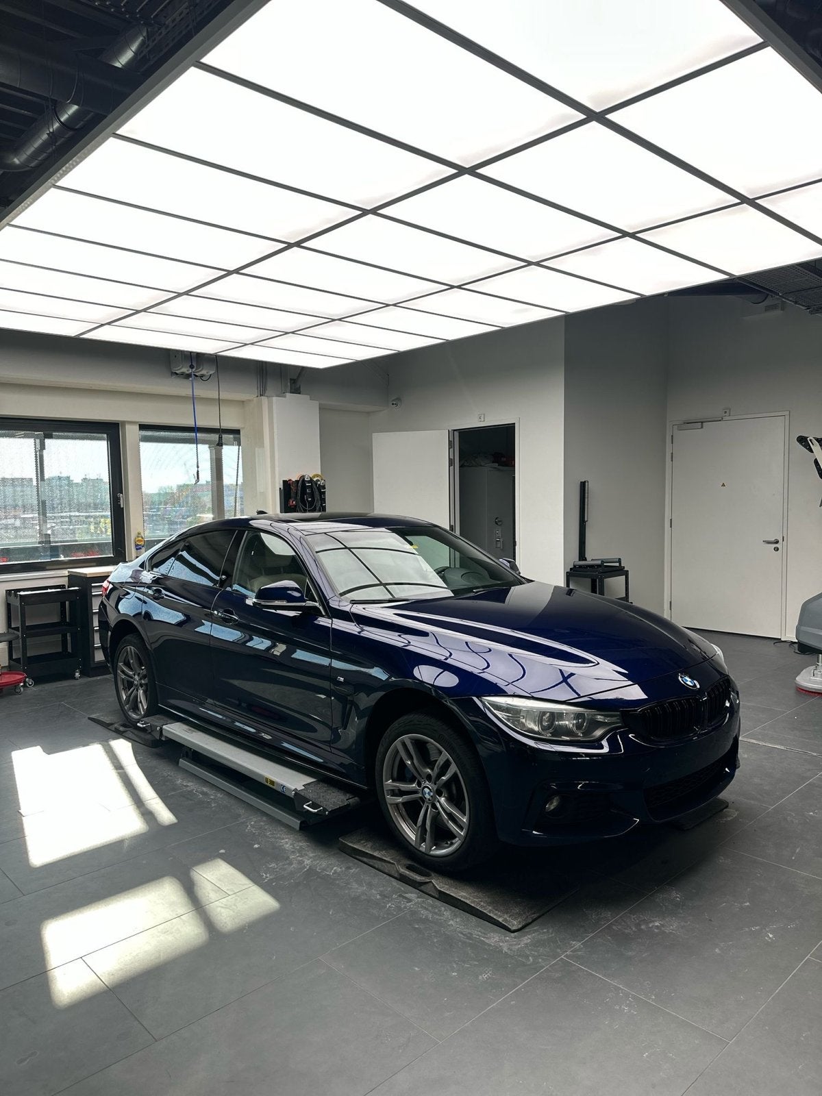 BMW 4-Serie Gran Coupé 430d 258pk Xdrive Aut 2015 Blauw, Auto's, Automaat, 1800 kg, Beige, 2993 cc