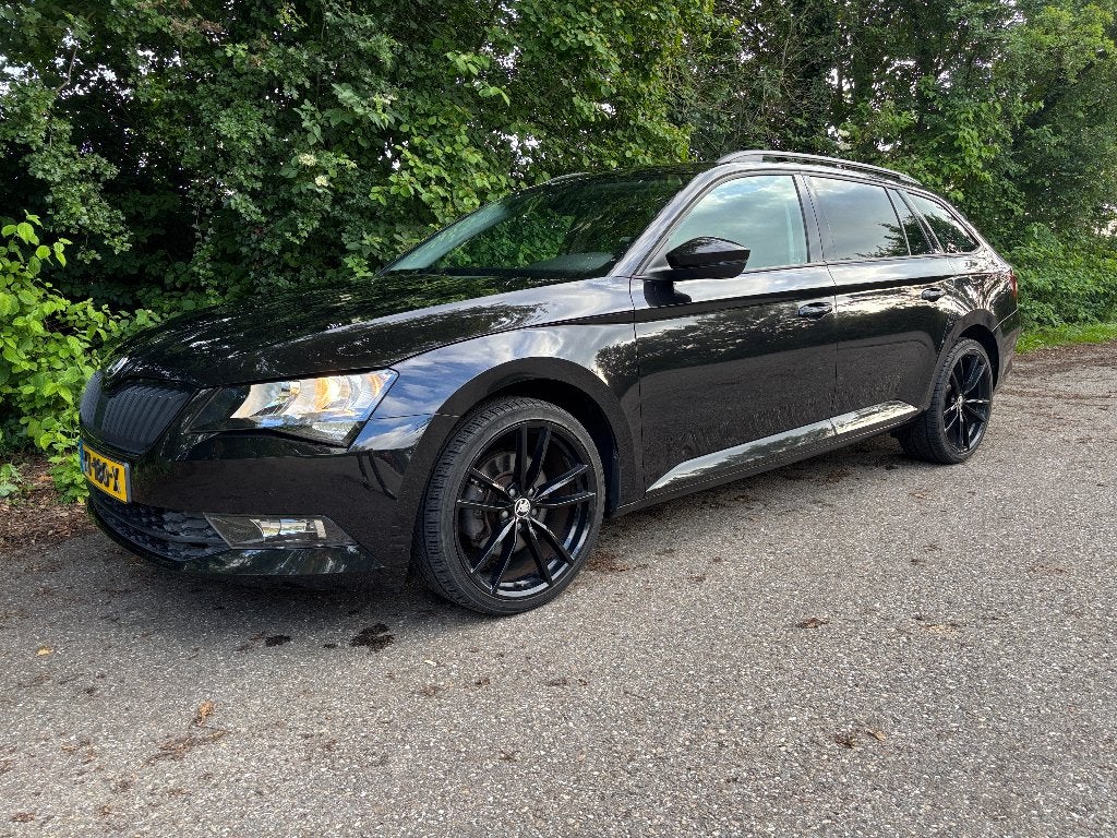 Skoda Superb 1.4 TSI Combi CarPlay, 19" LMV, Stoelverwarming