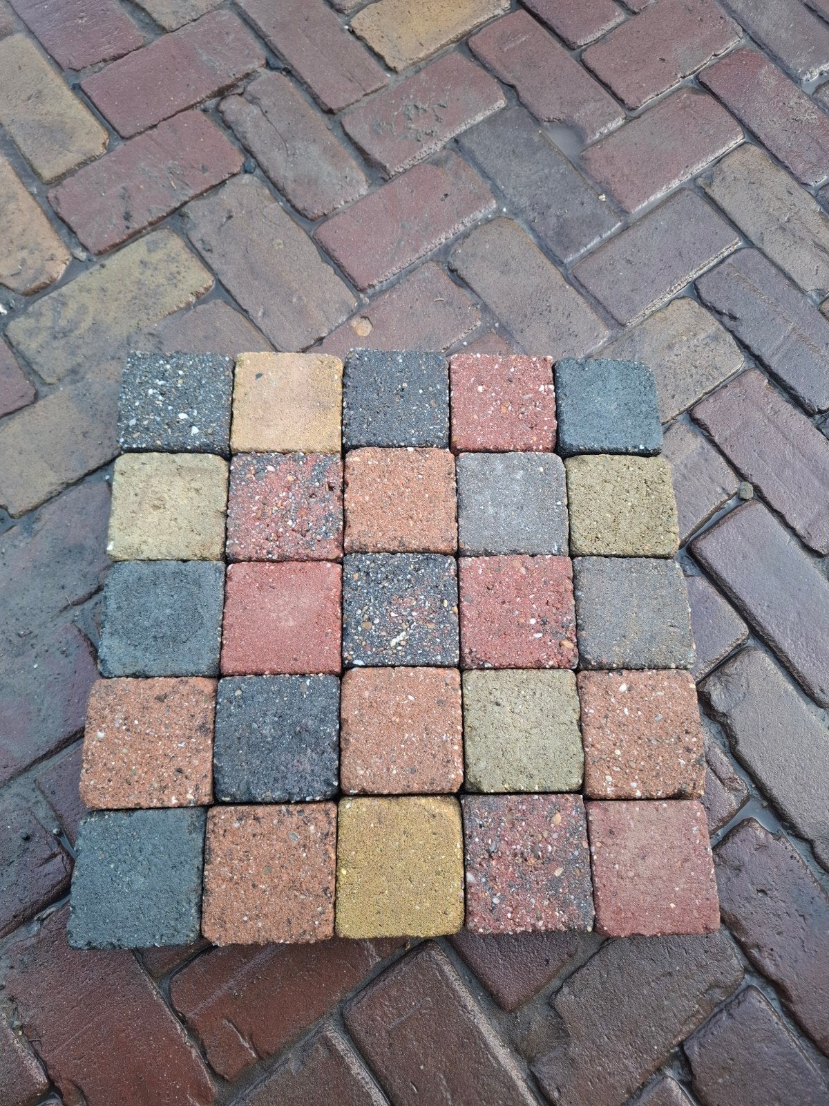 200m² koppelstones, bont genuanceerd, los gestort, Ophalen of Verzenden, Beton, Terrastegels